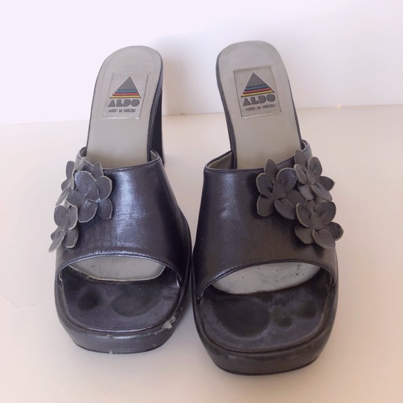 Vintage 90’s Aldo Platform Square Toe Heels - Picture 5 of 16